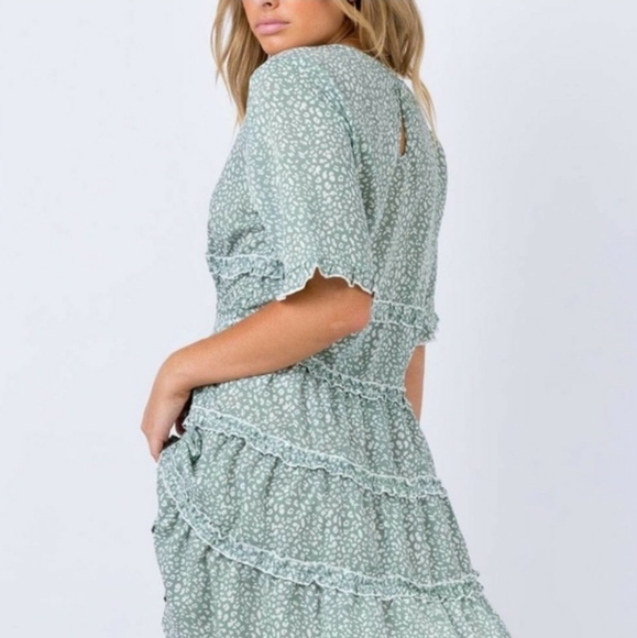 Princess Polly Green Leopard Cheetah Tiered Dress - Picture 2 of 10